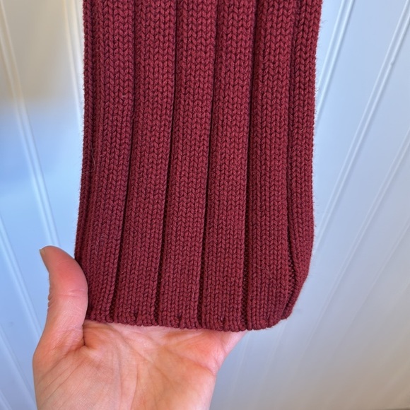 Abercrombie & Fitch Red Men's Heavy Knit Ribbed Sweater Size Medium - Picture 3 of 9